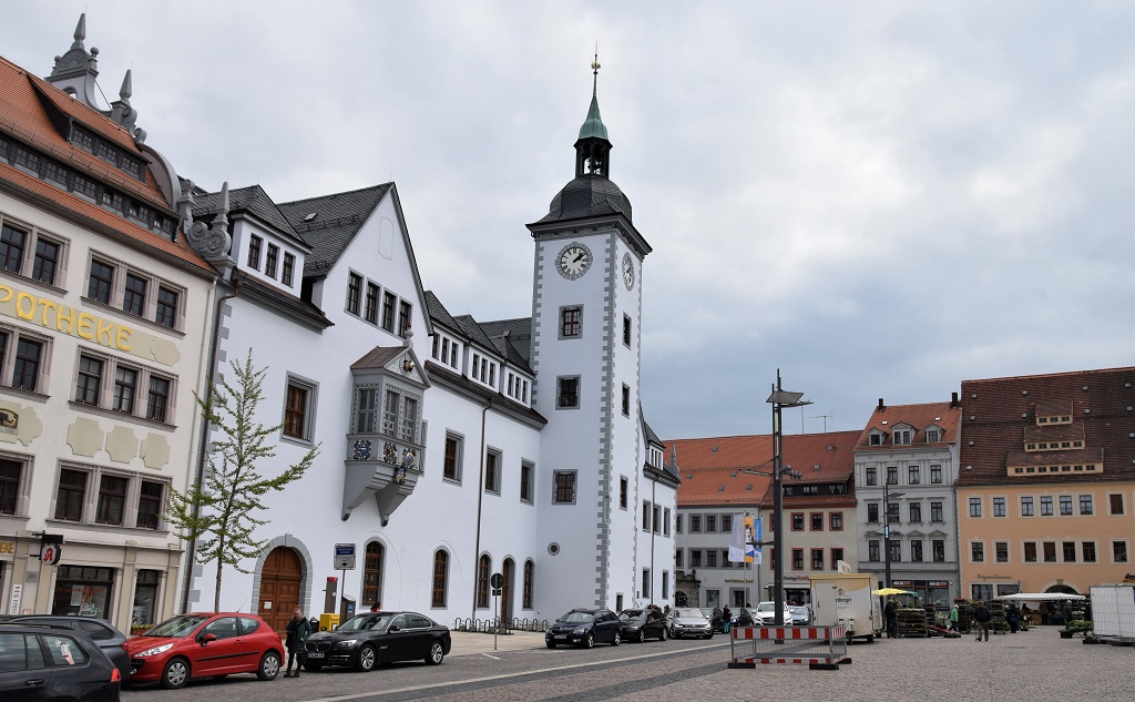 FREIBERG-Obermarkt_mit_Rathaus