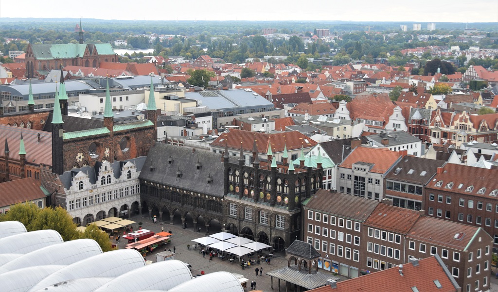 Luebeck-Rathaus-Marktplatz